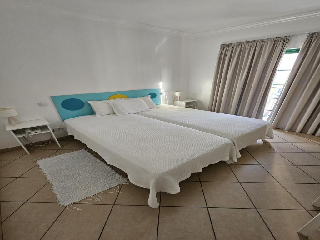 Hotel Adelaide photo
