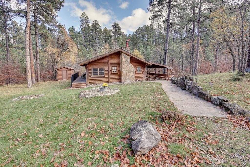 Remote Escape Sturgis Cabin on 20 Private Acres!, Sturgis (updated