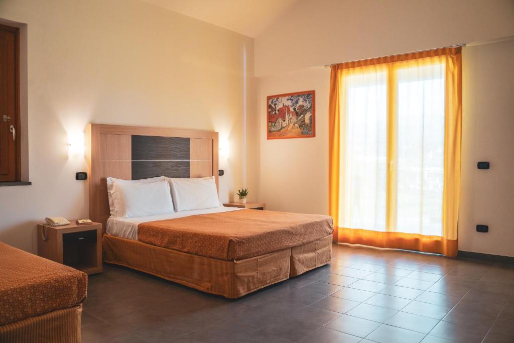 VOI Baia di Tindari Resort - Classic Triple Room