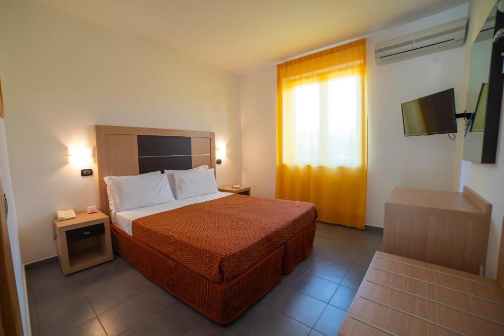VOI Baia di Tindari Resort - Family Room (3 Adults + 1 Child)