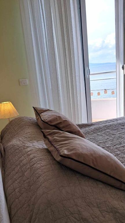 Sunflower Sea View Apartment - Image 7