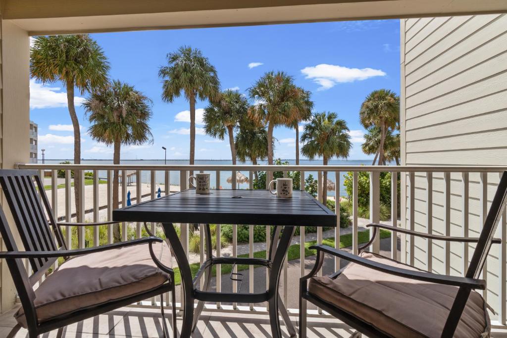 227-WIFI, New Paint, AMAZING Views, Close to BUCS stadium - Appartement D'une Chambre