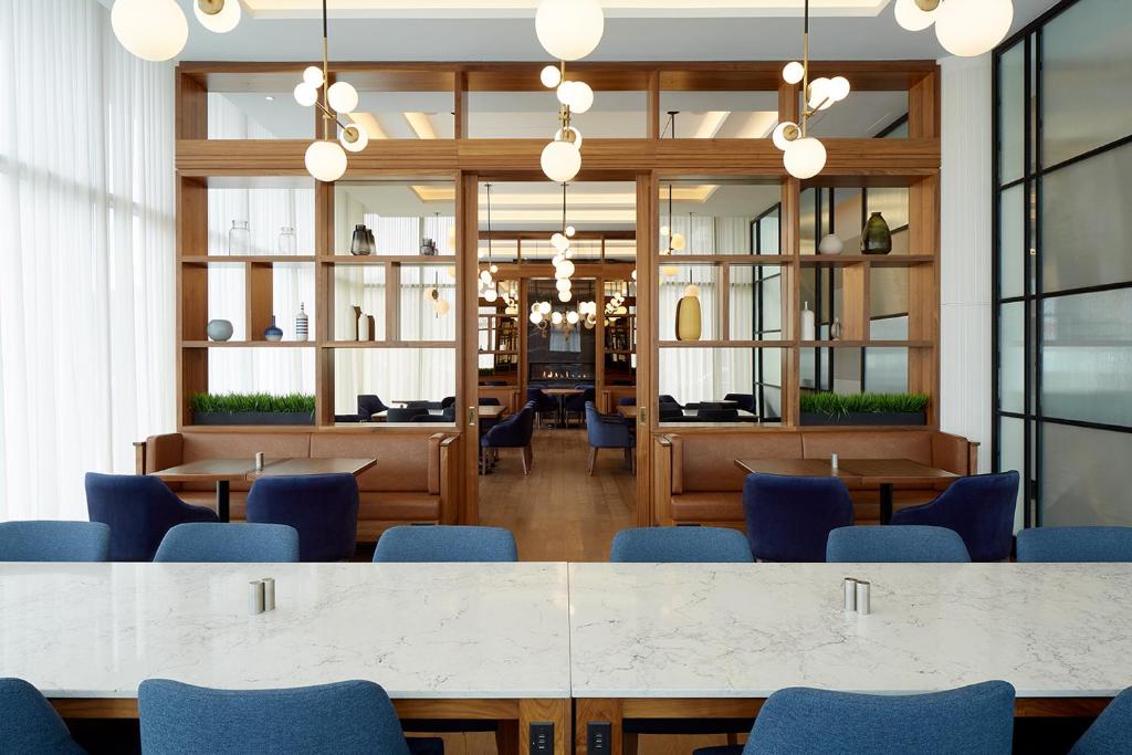 Courtyard Montreal Midtown - Resim 2