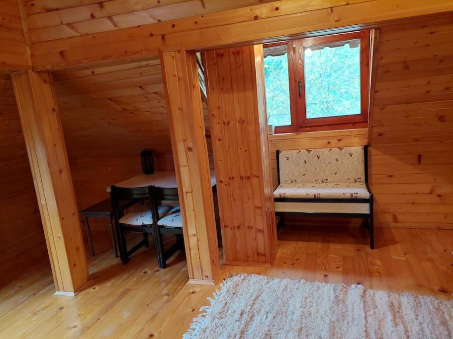 Posezení v ubytování "Kod dva kestena"Warm and cozy house with lake view sauna