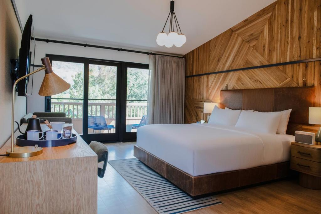 Calistoga Motor Lodge and Spa, a JdV by Hyatt Hotel - Deluxe King Room Met Balkon