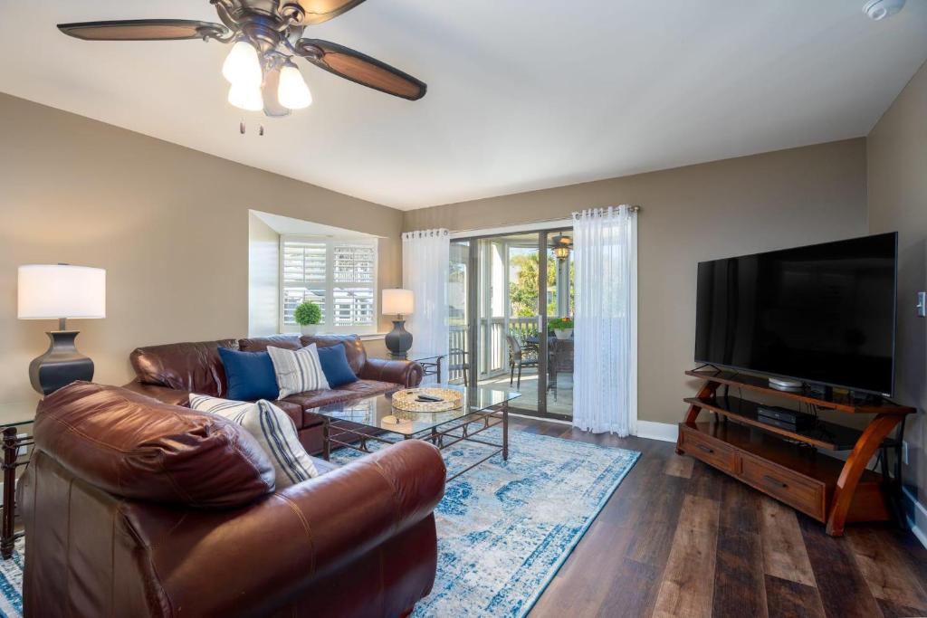 Μια τηλεόραση ή/και κέντρο ψυχαγωγίας στο Windsor Court - 12B