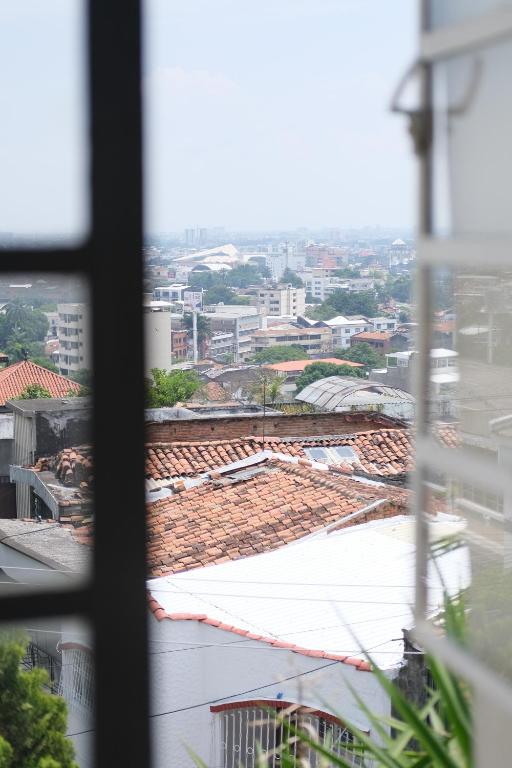 Almennt útsýni yfir borgina Cali eða útsýni yfir borgina eins og það er á hostelinu