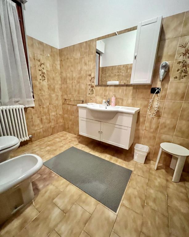 Koupelna v ubytování ZAPPI CYCLING HOTEL
