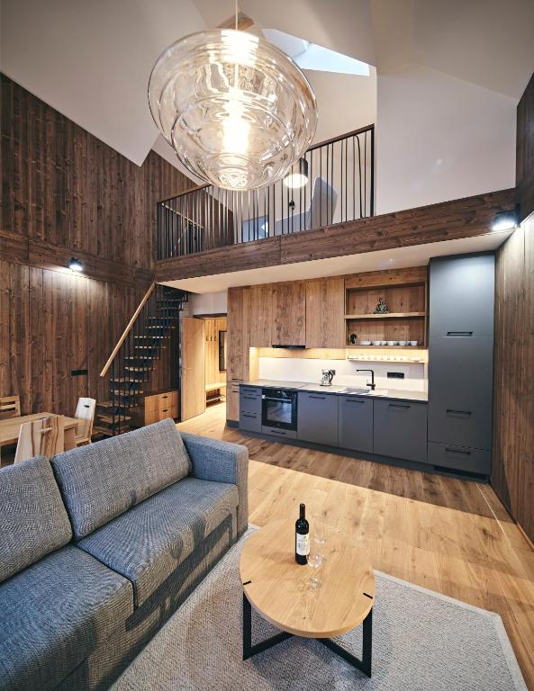 Ski-to-door Aldrov Resort - Appartement Trois Chambres Avec Balcon Ou Terrasse
