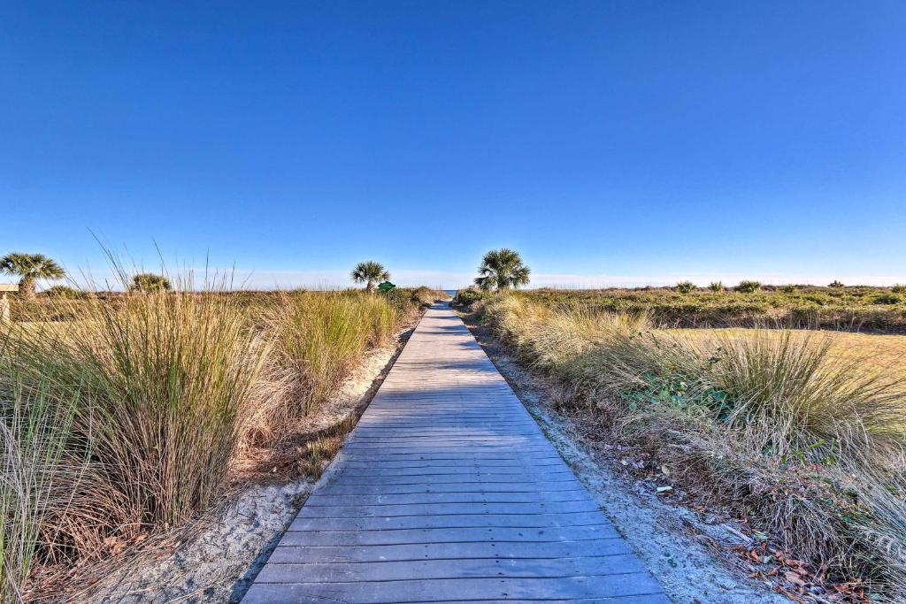 Hilton Head Island Condo Steps to Beach!, Hilton Head Island Updated