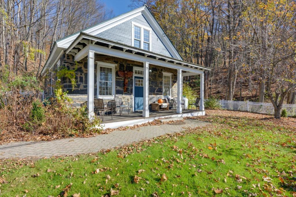 Zahrada ubytování Historic New Hampshire Home 1 Mi to Boat Launch