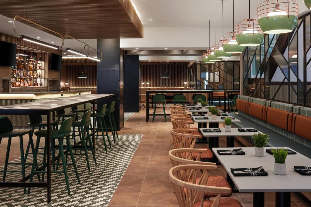 Delta Hotels by Marriott Saskatoon Downtown - Resim 5