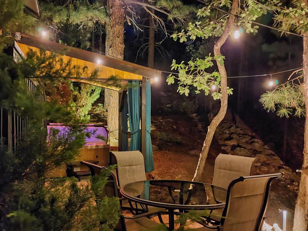 Sheridan House Inn- Adult Only Accommodation - Premium King Lower