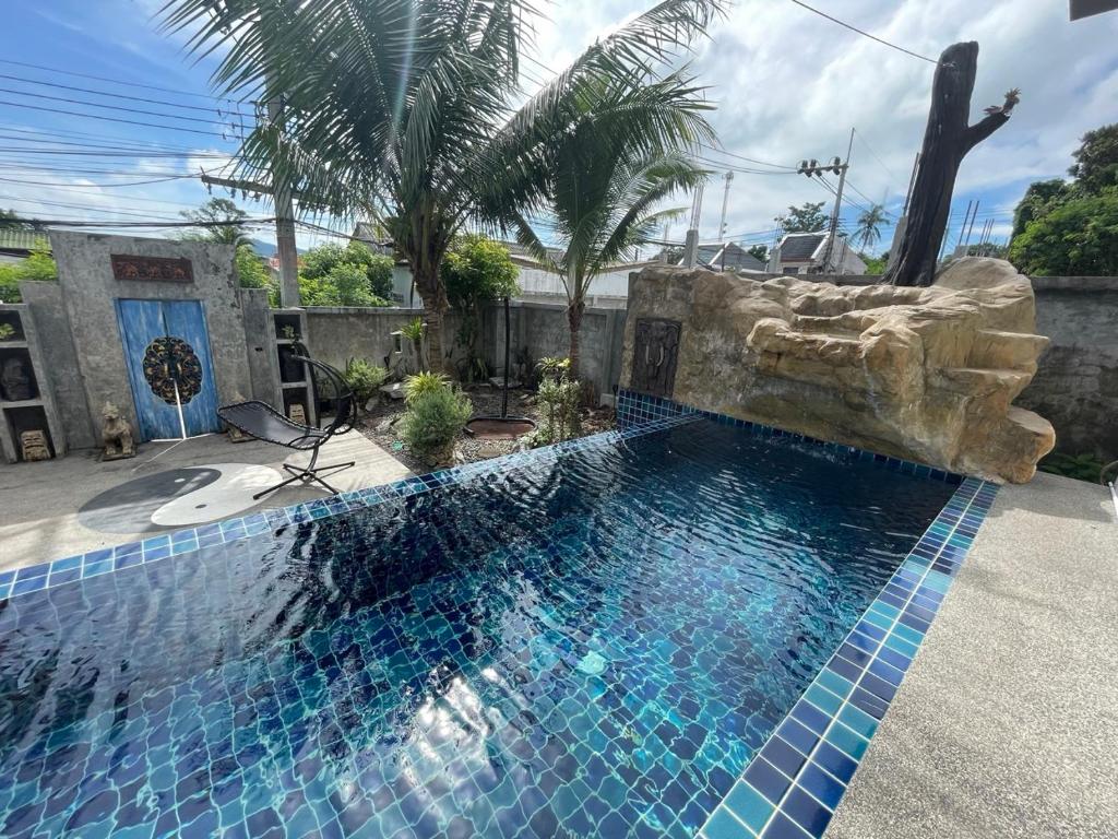 Bazén v ubytování ReCreate Phuket Villa nebo v jeho okolí