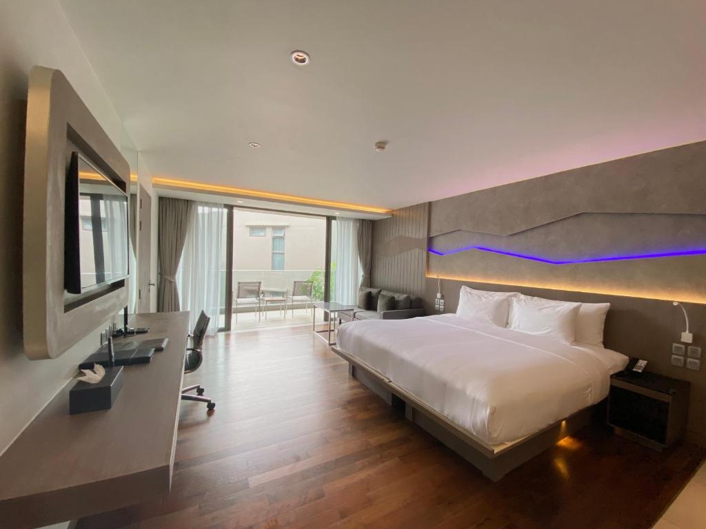 Oceanfront Beach Resort - 19