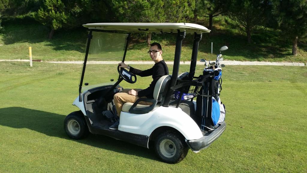 Golf v apartmánu nebo okolí