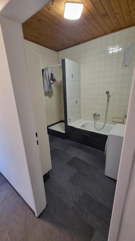 Koupelna v ubytování Apartment- Zimmer Pernter