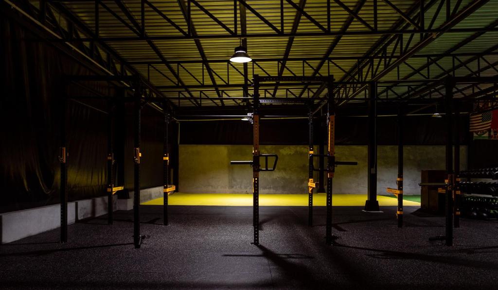 Fitness centrum a/nebo fitness zařízení v ubytování Apollo Hotel Chalong