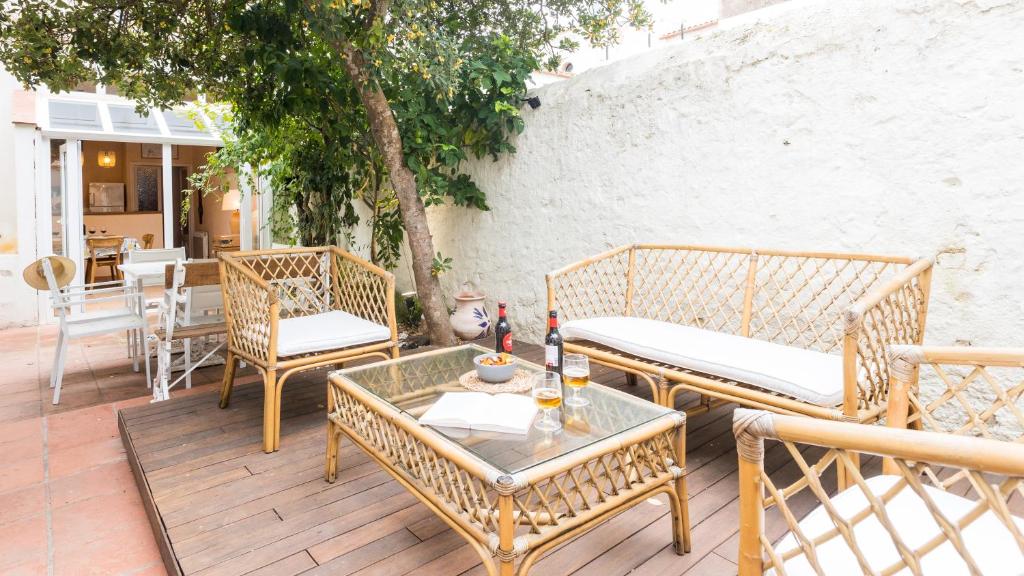 Patio nebo venkovní prostory v ubytování Villa Monturiol