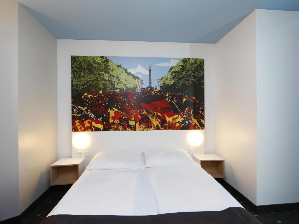 Postel nebo postele na pokoji v ubytování B&B Hotel Berlin-Tiergarten