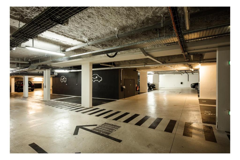 The Originals Boutique, Hôtel Maison Montmartre Paris Les Puces - Resim 13