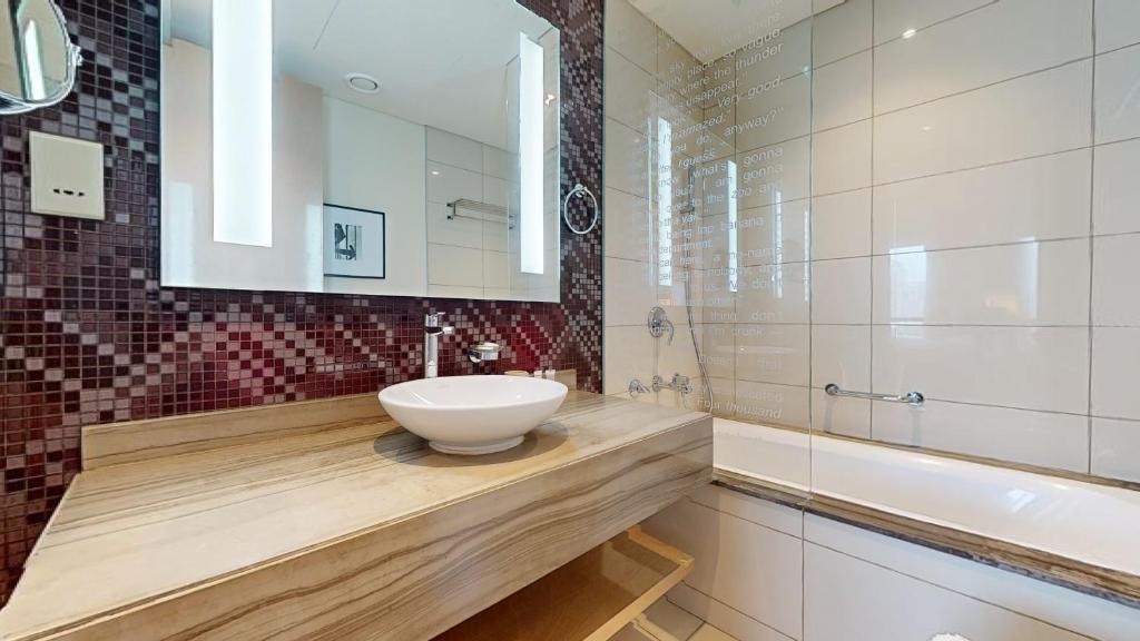 Fotografie z fotogalerie ubytování Primestay - Damac Towers Paramount 2BR in Business Bay v Dubaji