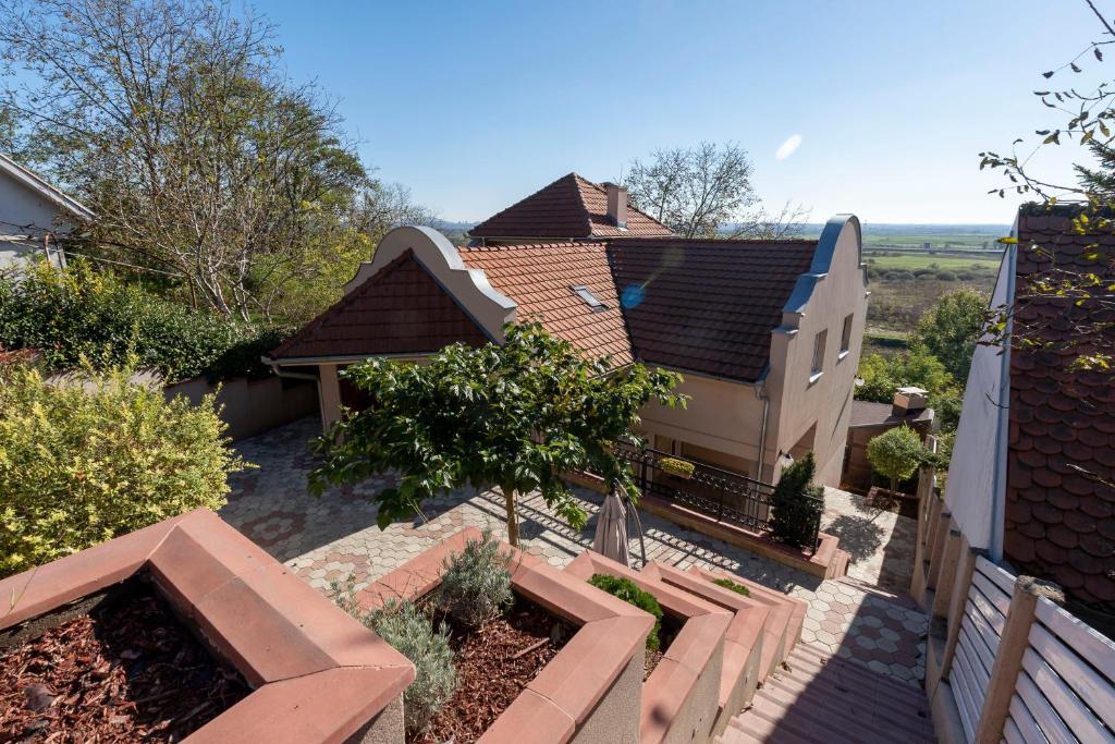 Zahrada ubytování 1-bedroom apartment near airport