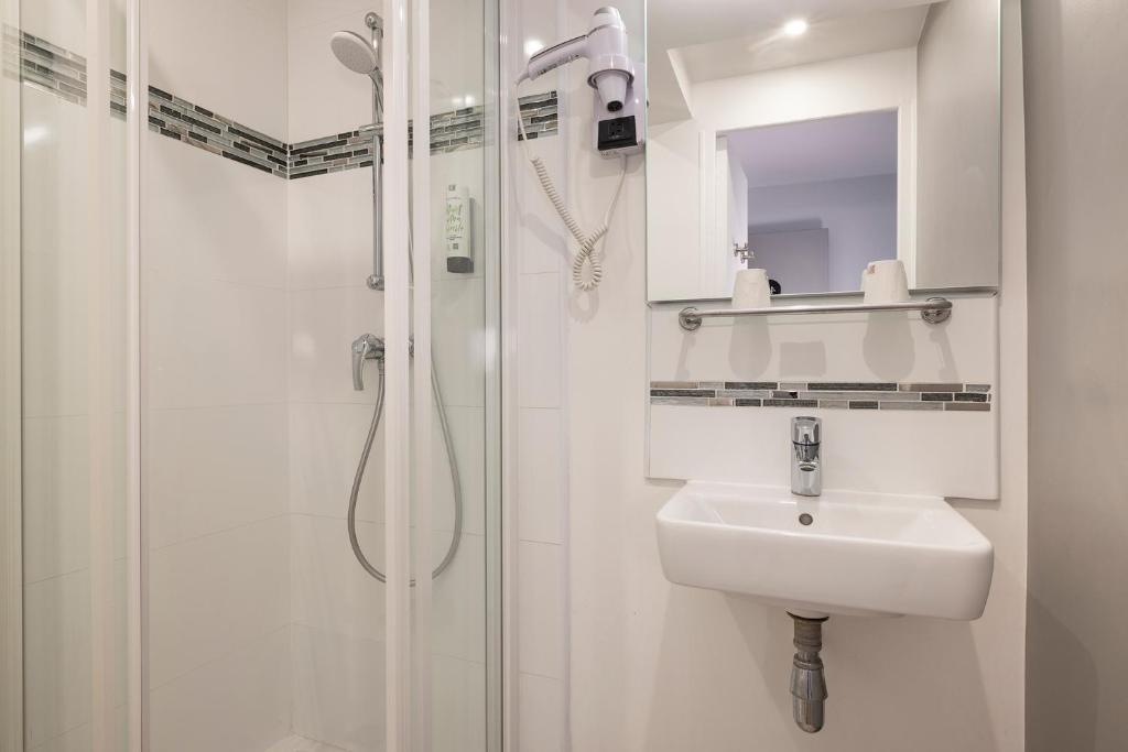 Paris Legendre - Resim 25