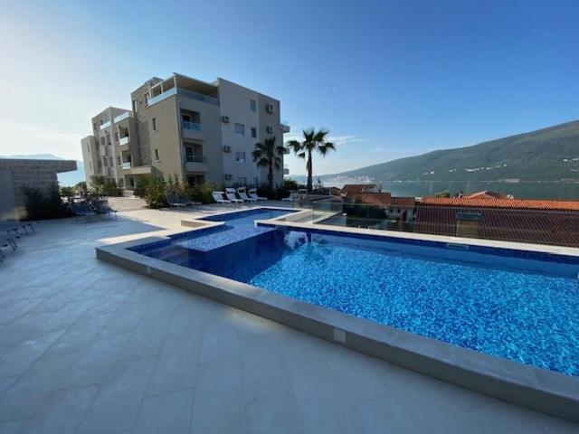 Swimmingpoolen hos eller tæt på Bellavista Residence