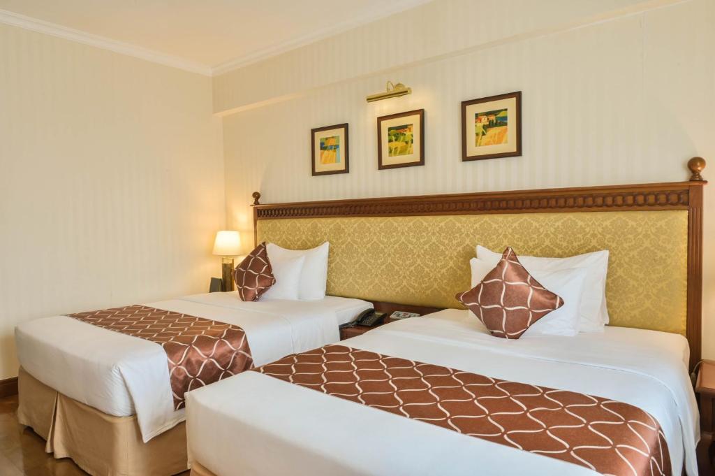 Phòng Premium Deluxe 2 Giường Đơn Nhìn Ra Thành Phố