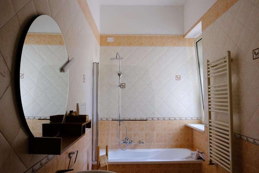 Koupelna v ubytování MATTEOTTI ROOMS