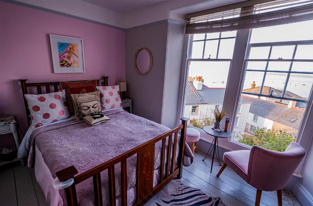 Postel nebo postele na pokoji v ubytování Seaforth St Ives