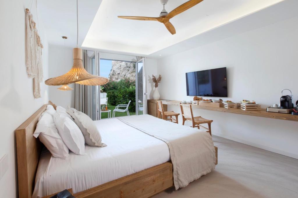 Maya Beach Resort - Double Room With Patio