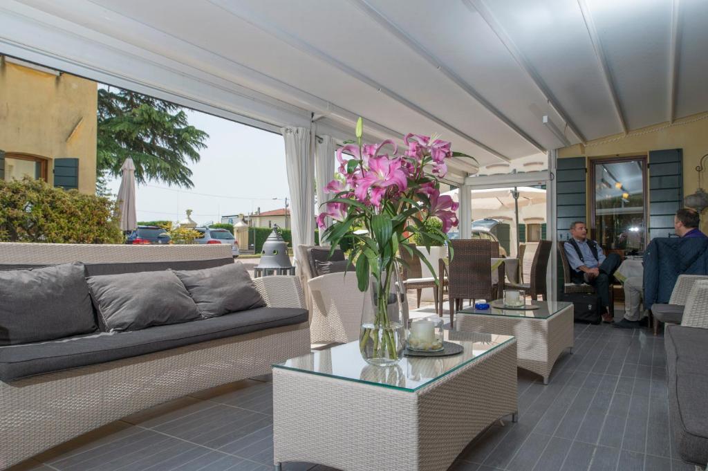 Posezení v ubytování Hotel Venice Resort Airport