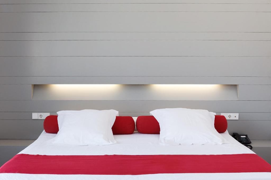 Posteľ alebo postele v izbe v ubytovaní Hotel Spa Calagrande Cabo de Gata