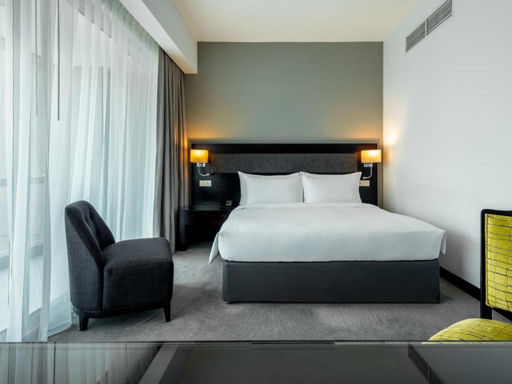 
One-Bedroom Apartment Creek Side with Kitchen
