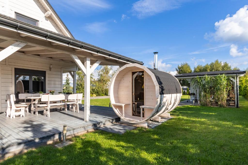 Vonkajšia záhrada v ubytovaní Holiday House Cornello by Noclegi Renters