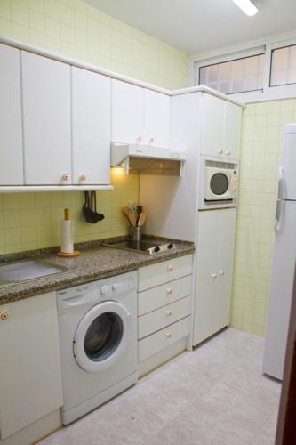 Kuchyňa alebo kuchynka v ubytovaní Apartamento Tamarindos II