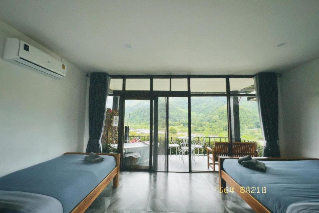 สว้าฮิลล์ น่าน สะปัน - SAWA Hills - Triple Room Con Vista De Montaña