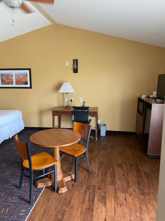 Fotografie z fotogalerie ubytování Southern Inns And Suites now offering RV Spaces for rent v destinaci Yorktown
