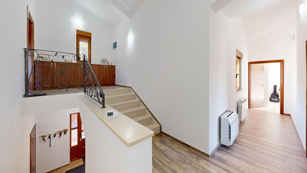 Fotografie z fotogalerie ubytování Sunny Villa in Kavac v destinaci Tivat