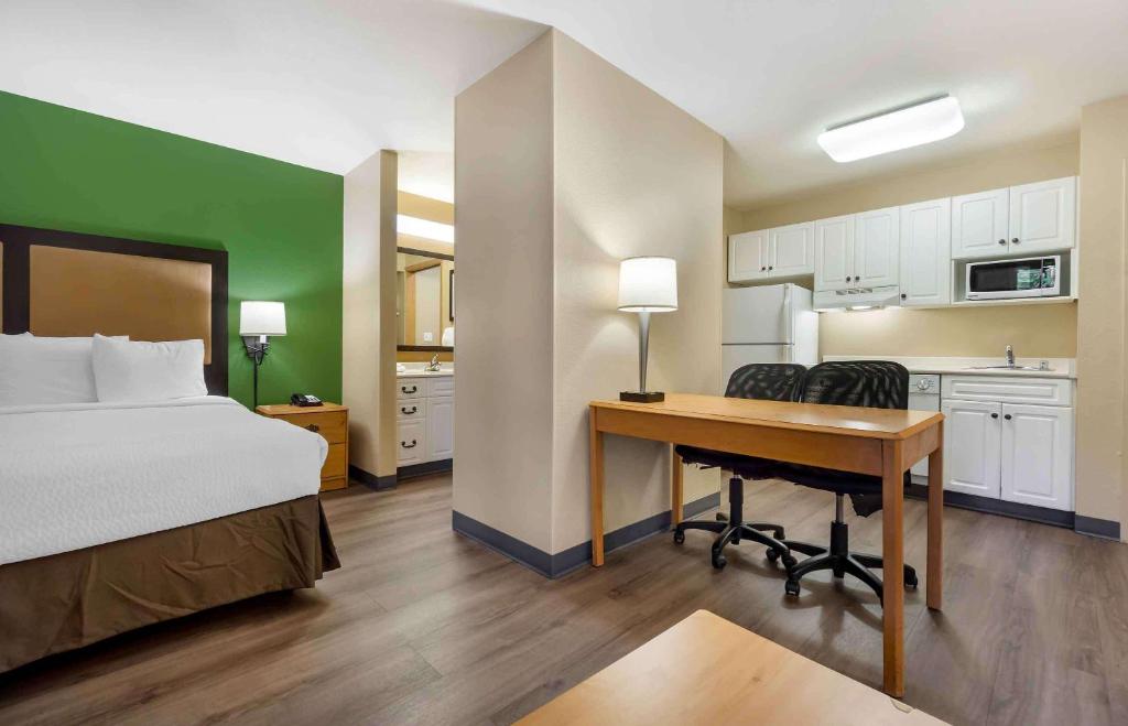 Kuchyň nebo kuchyňský kout v ubytování Extended Stay America Suites - Seattle - Bothell - Canyon Park