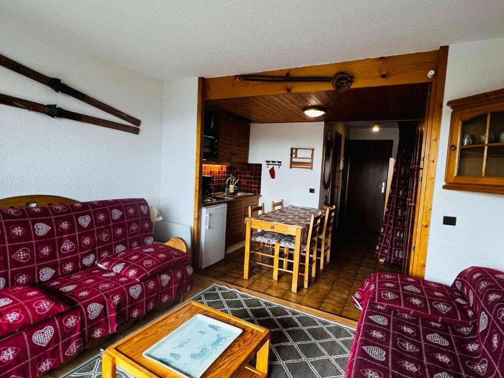 Posezení v ubytování Les Saisies - Studio+Cabine pour 5 pers, balcon, superbe vue, casier à skis - FR-1-293-136