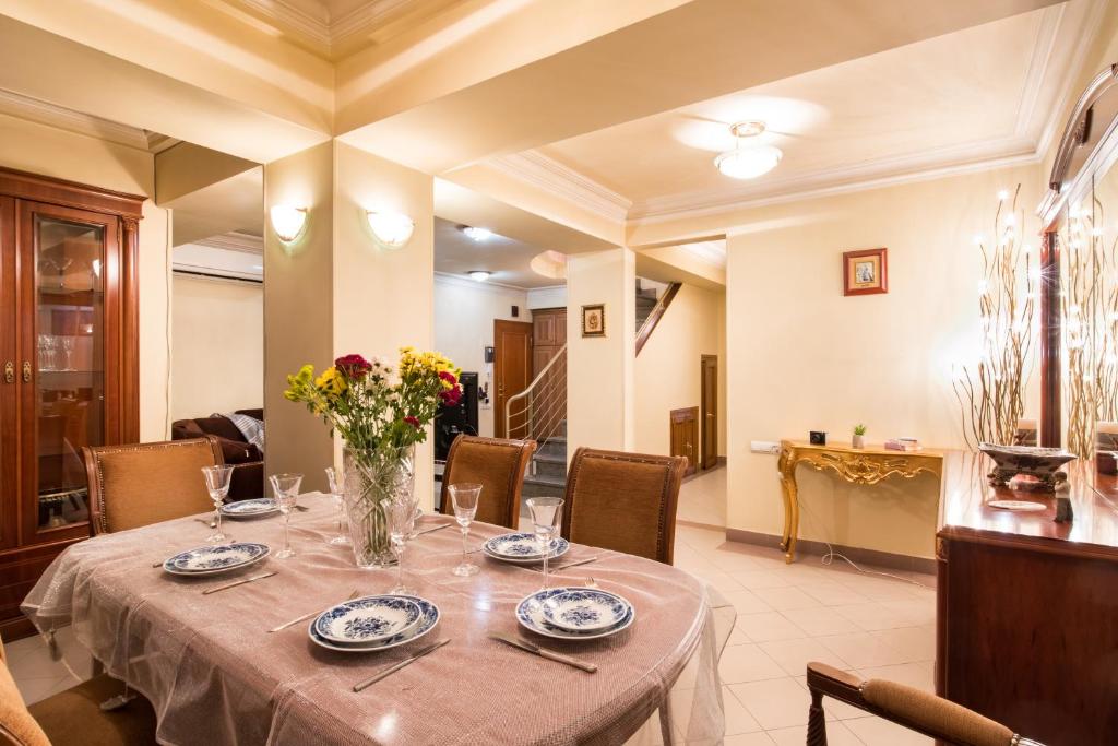 Sakharov Residence, Small center – Photos 1