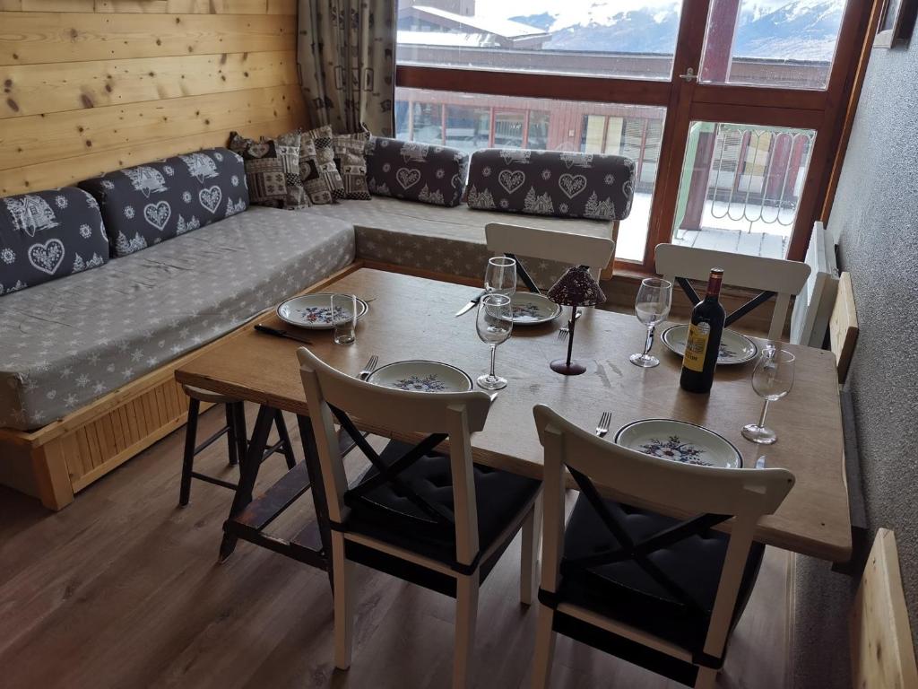 Appartement confortable, Ski aux pieds, Balcon, Wifi