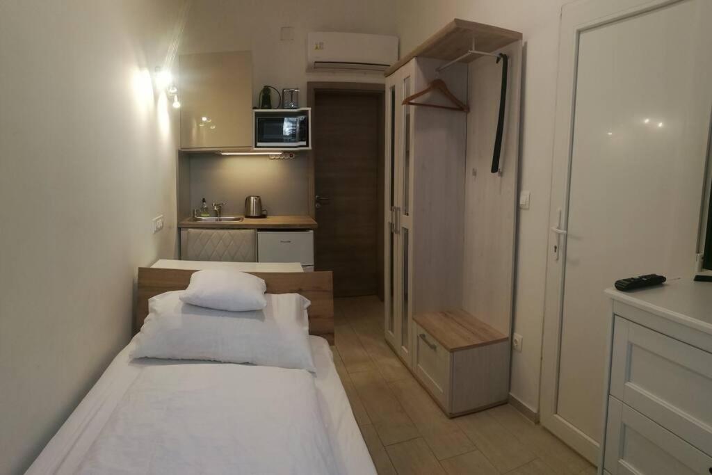 BELIZ1 Neat Studio Apartment 1073 Budapest, 50 Akácfa utca kép - 1