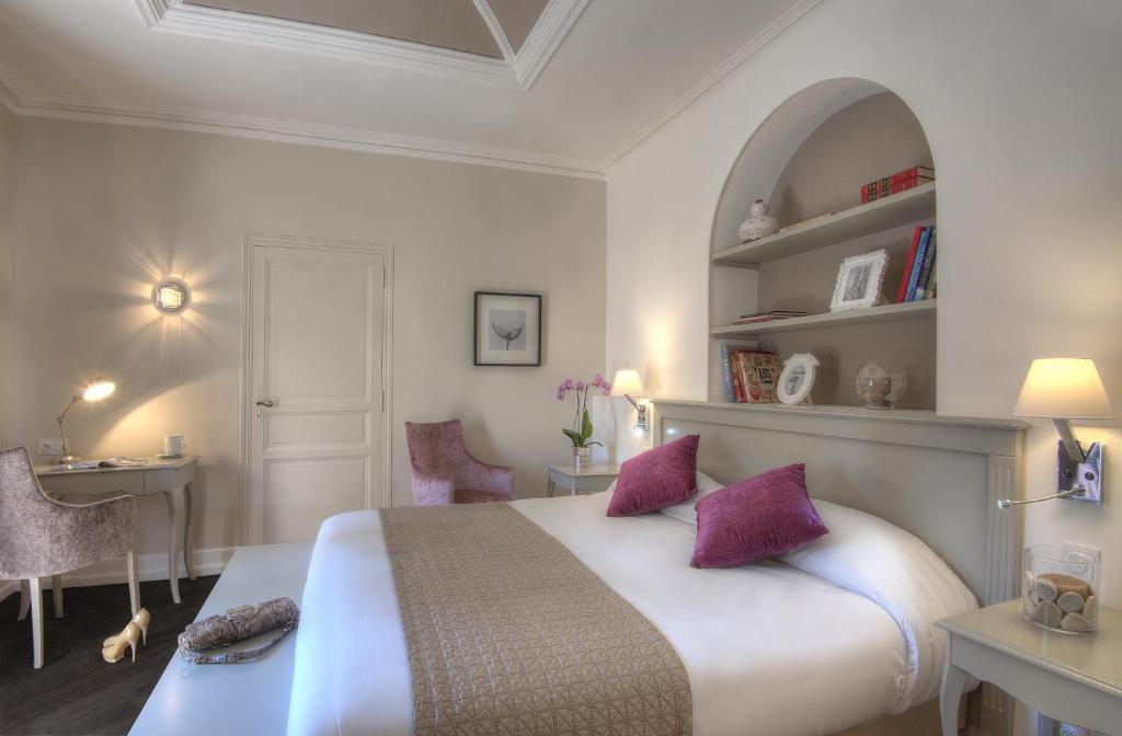 
Classic Double Room - Free Spa Access
