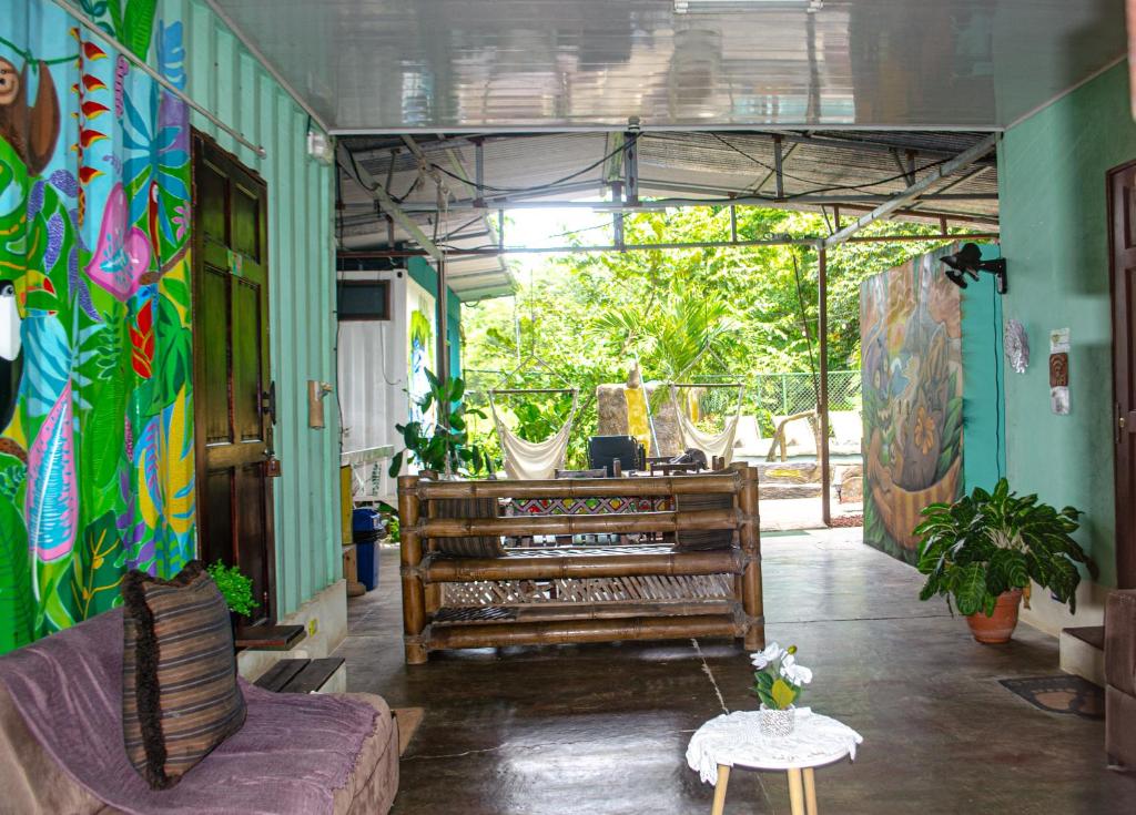 Fotografie z fotogalerie ubytování The Jungle Container v destinaci Quepos