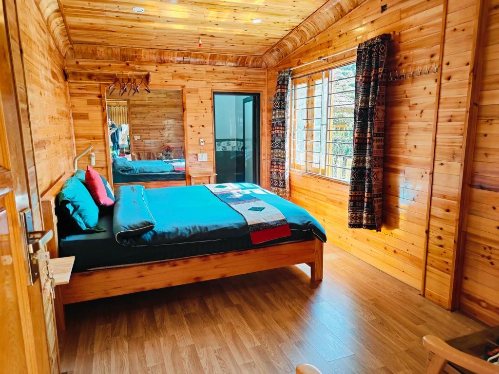 Hmong Wooden Home - 10