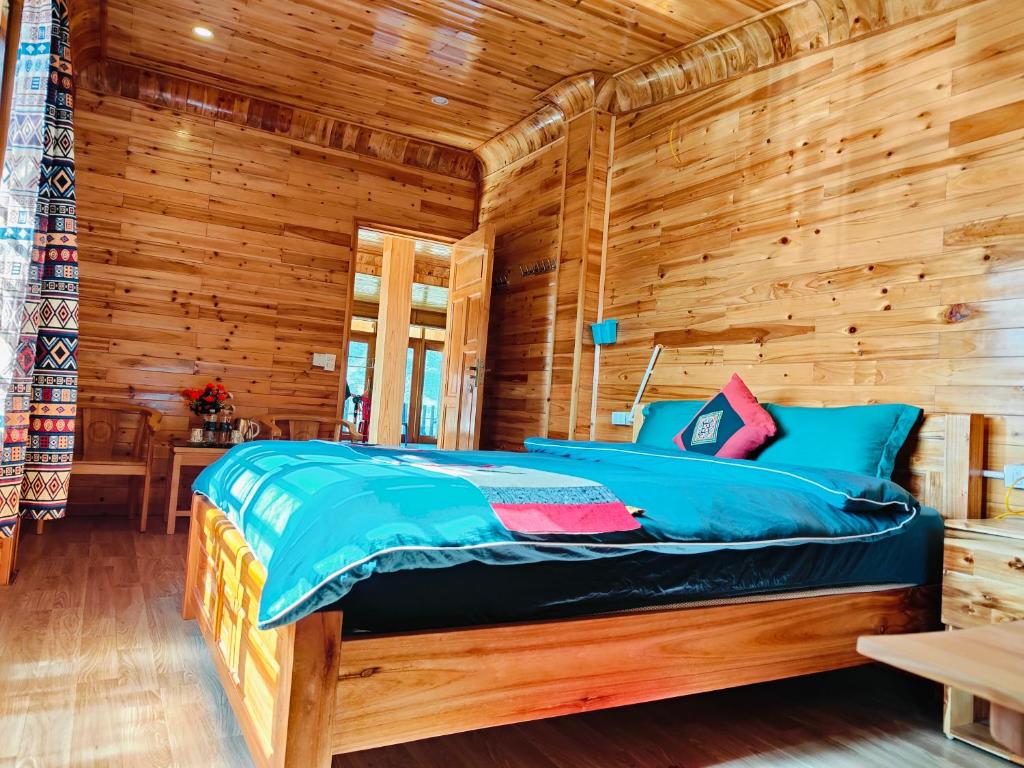 Hmong Wooden Home - 13